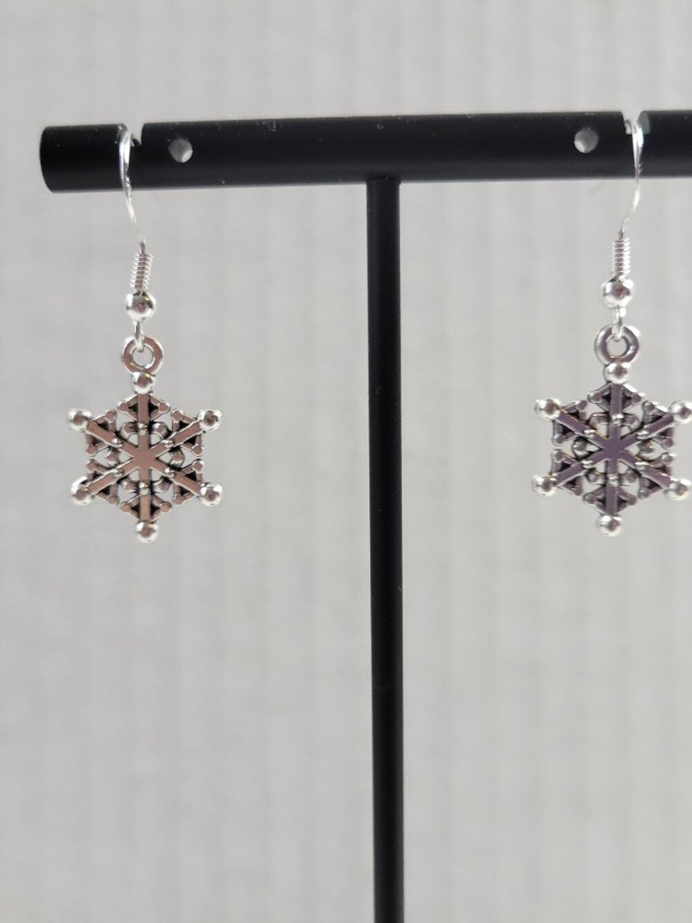 Silver Snowflake Dangle Earrings Winter Christmas Holiday Charm Jewelry‎ E143E